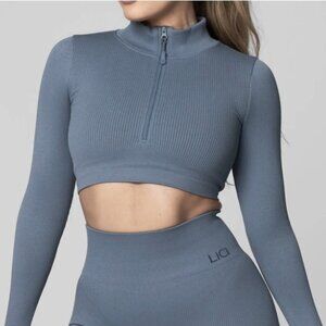 LICI Fit Seamless Ribbed Long Sleeve Half Zip, Dusty Blue M/L NWT